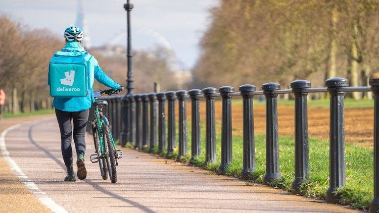 Deliveroo shares struggle after stock market flop